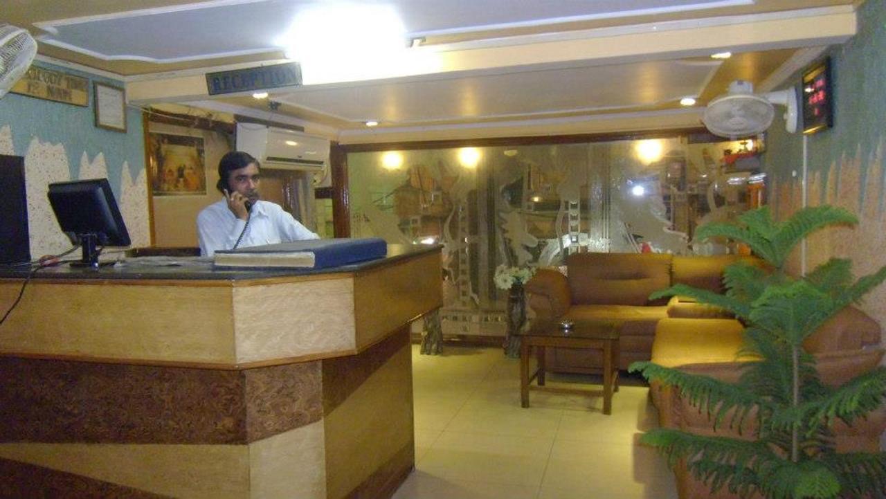 Hotel Lara India Varanasi Exterior photo